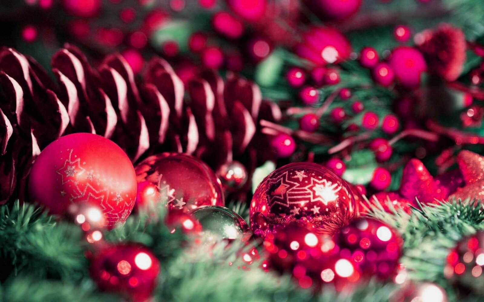 Christmas Ornaments 4K Wallpapers Collection
