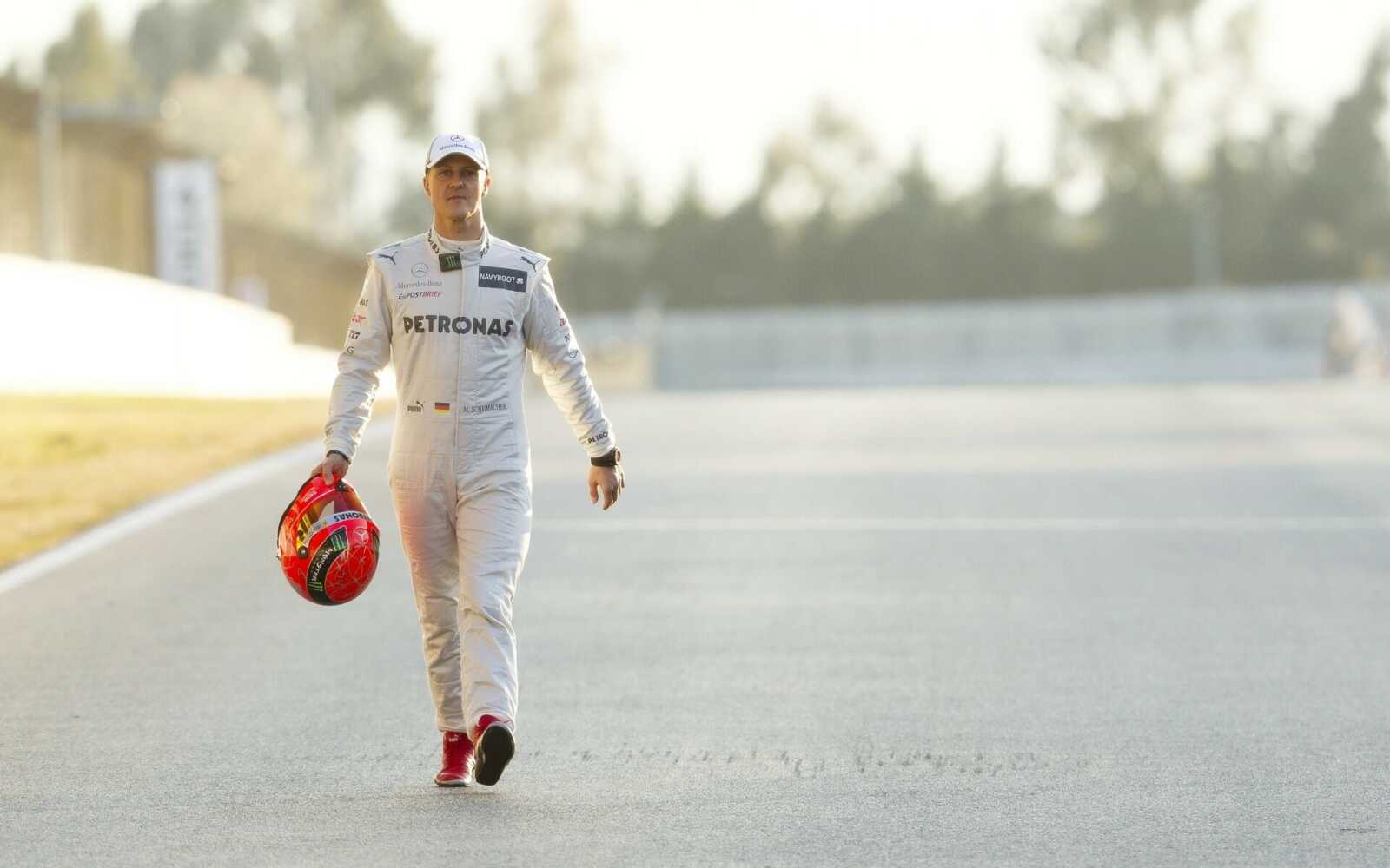Michael Schumacher Wallpapers (21 images) - WallpaperCat