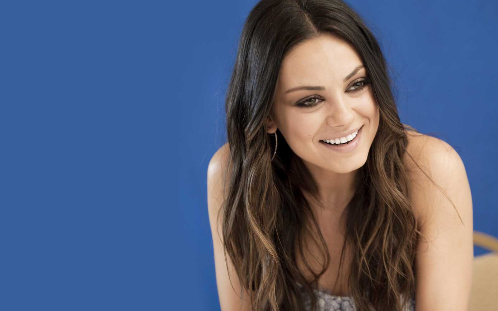 Mila Kunis Wallpapers (74 images) - WallpaperCat
