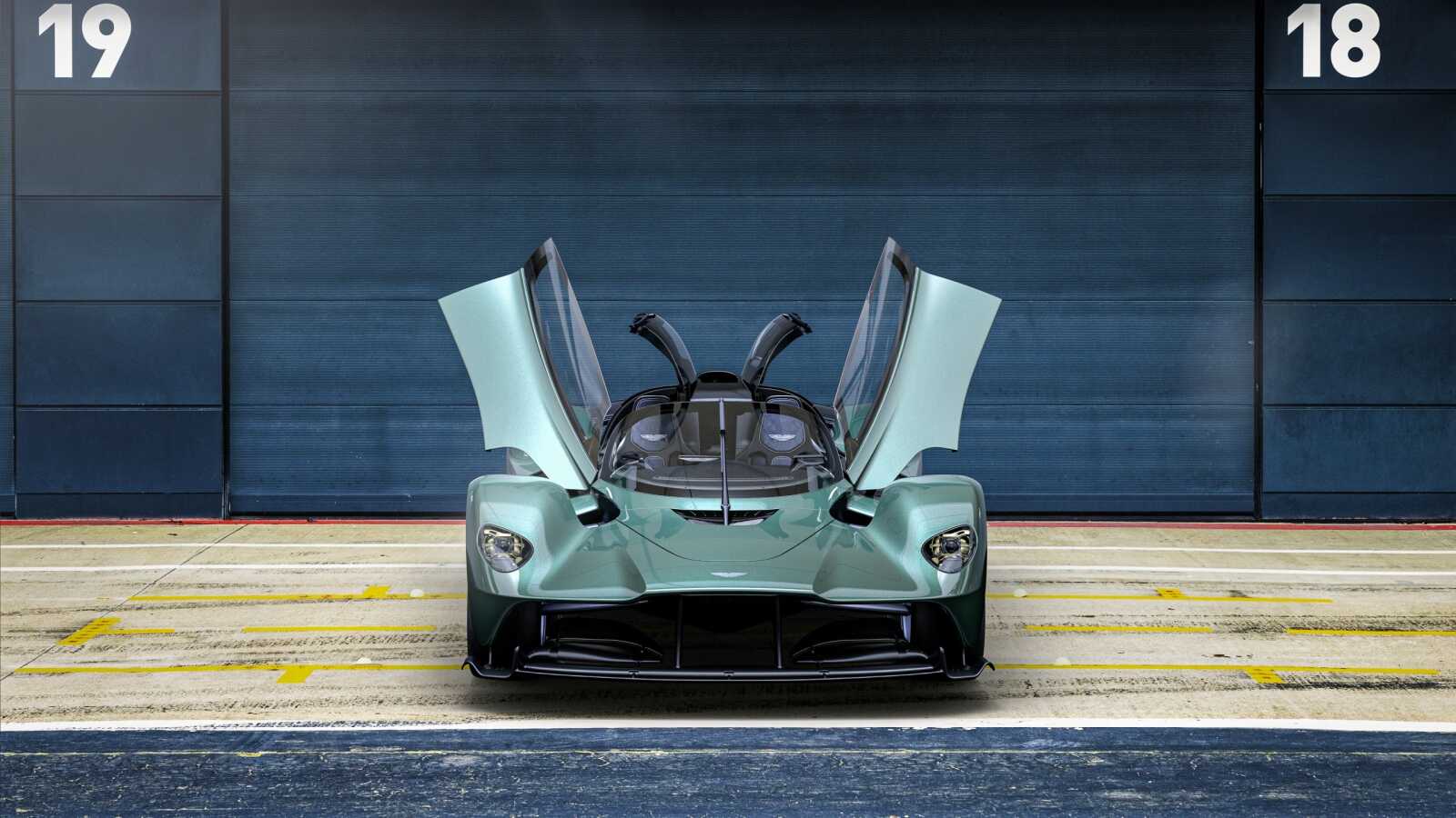 Aston Martin Valkyrie Wallpapers (35 images) WallpaperCat — free download