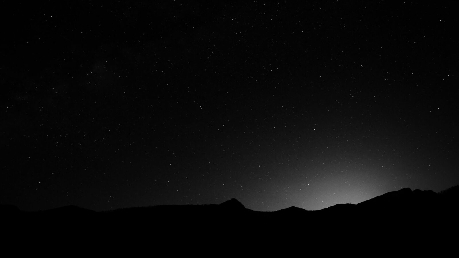 Night Sky 4K Wallpapers Collection