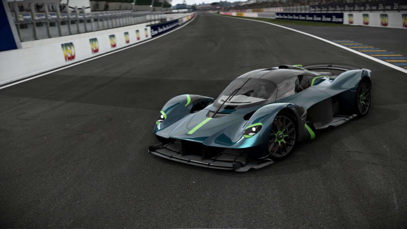 Aston Martin Valkyrie Wallpapers (35 images) WallpaperCat — free download