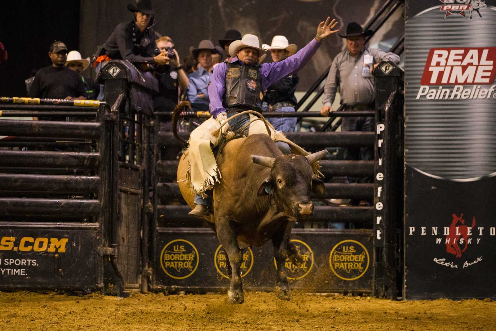 Theme Bull Riding Bullriding Wallpapers (33 images) - WallpaperCat