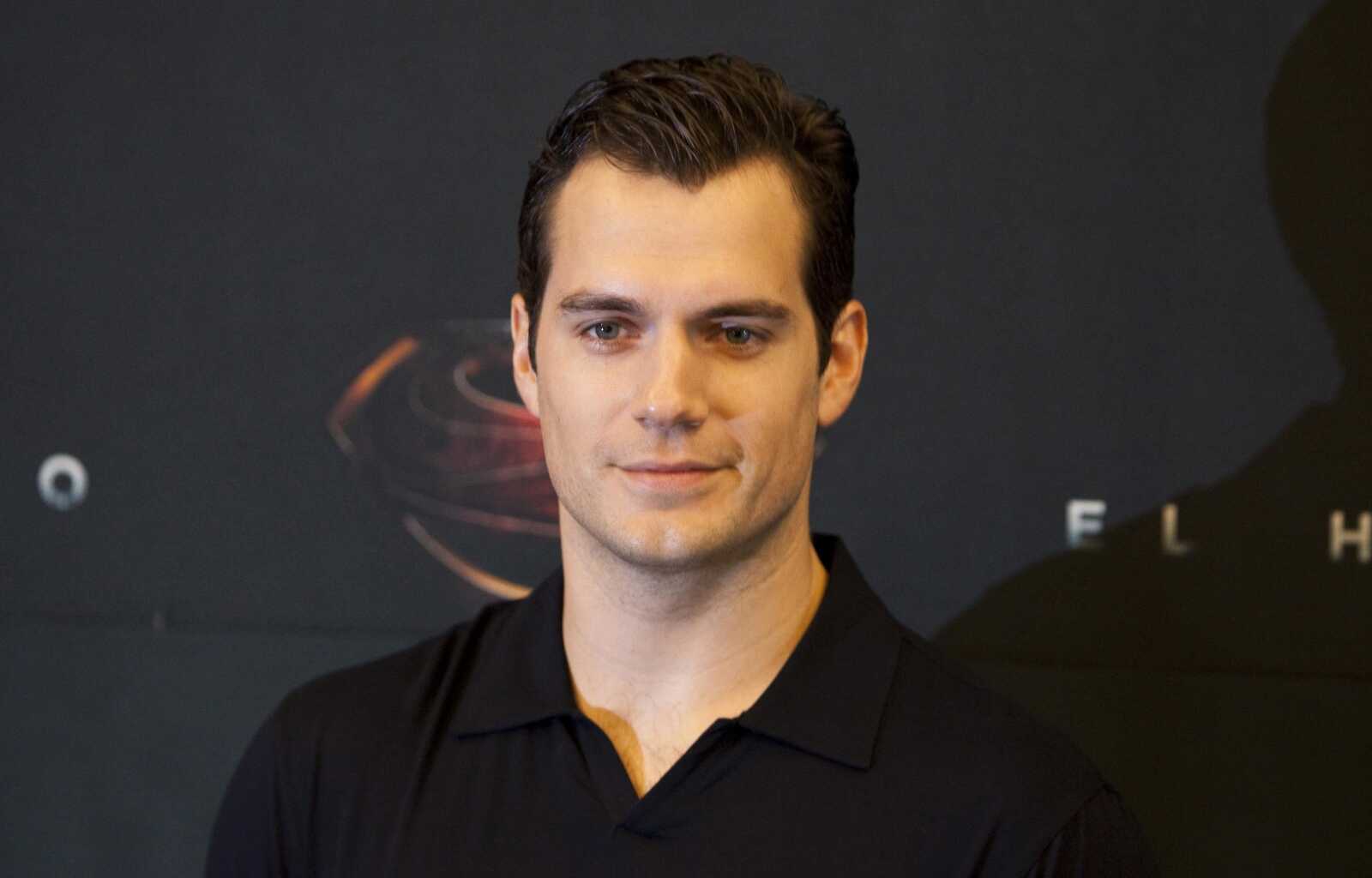 Henry Cavill Portrait