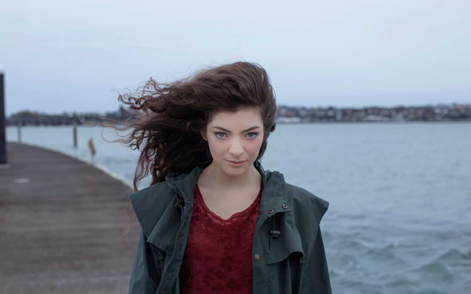 Lorde Wallpapers (43 images) - WallpaperCat