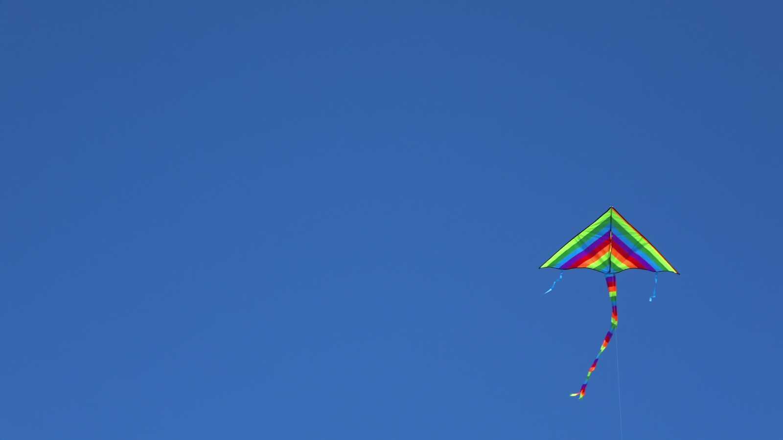 Kite Flying Wallpapers in 4K