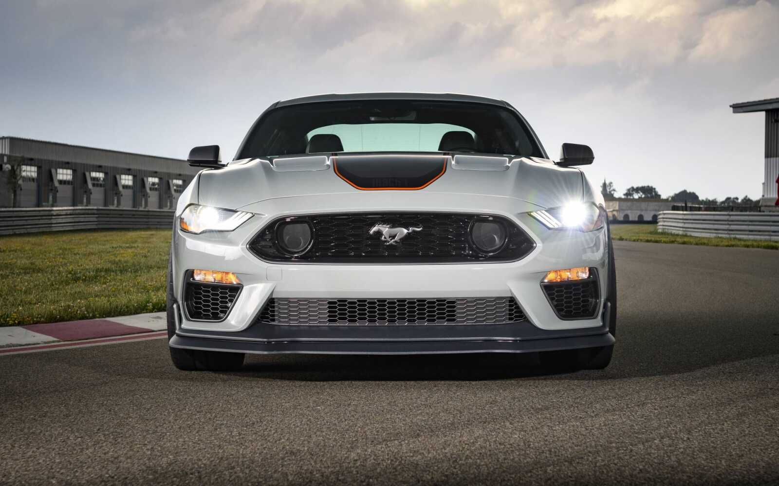Mach 1 Front View