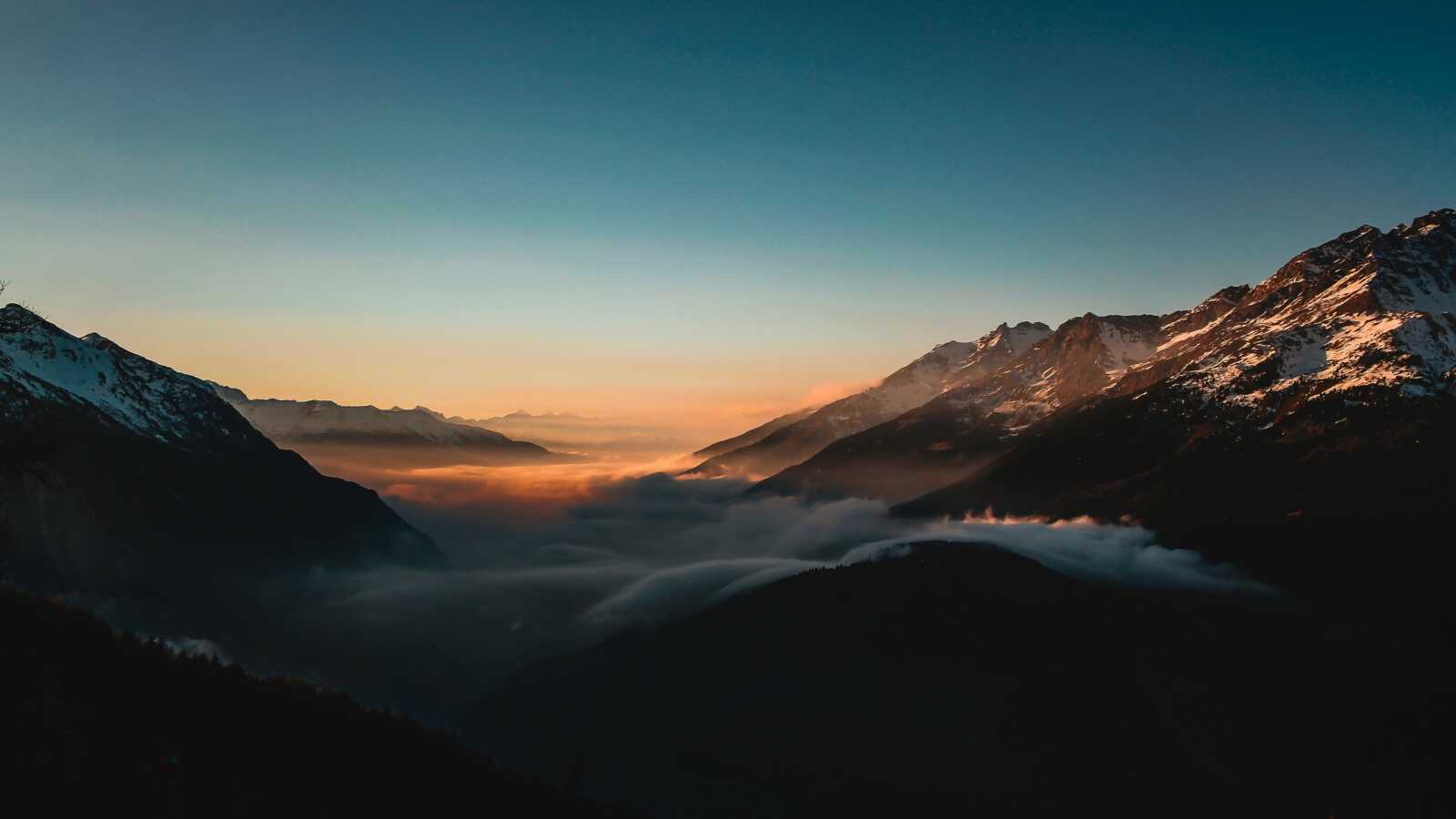 Mountain Night 4K Wallpapers Collection