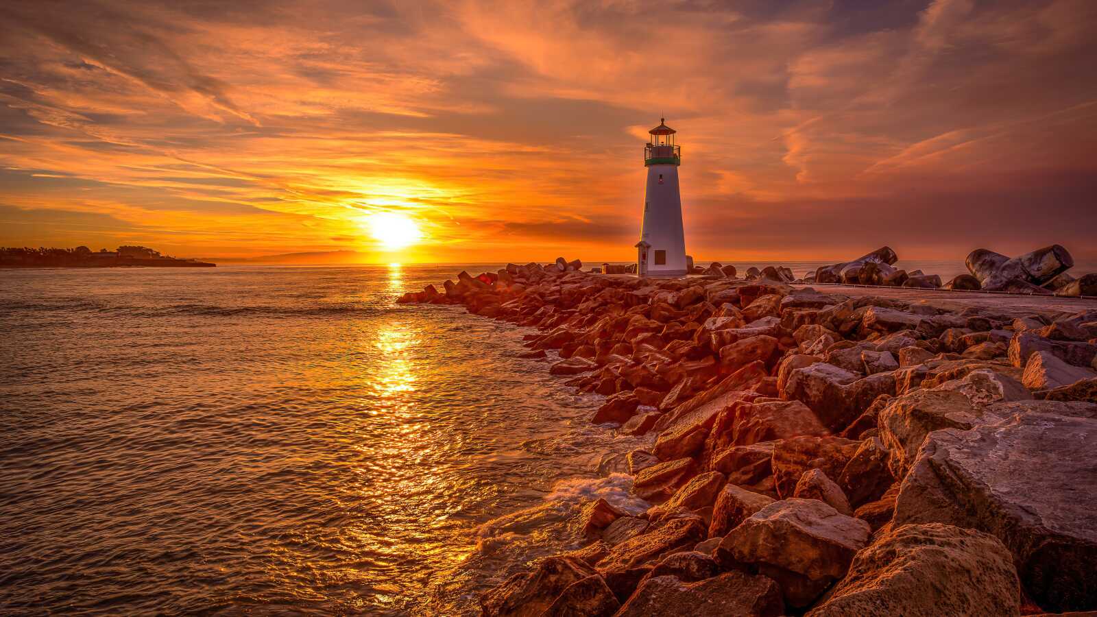 Lighthouse Wallpapers (152 images) - WallpaperCat