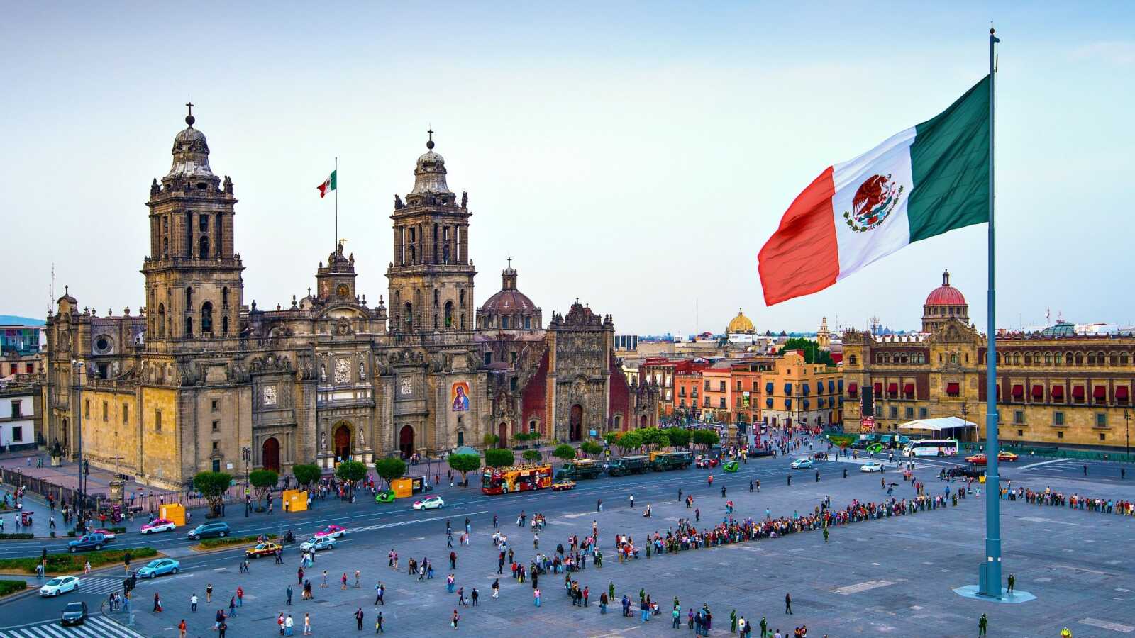 Mexico City Skyline Wallpapers (18 images) - WallpaperCat