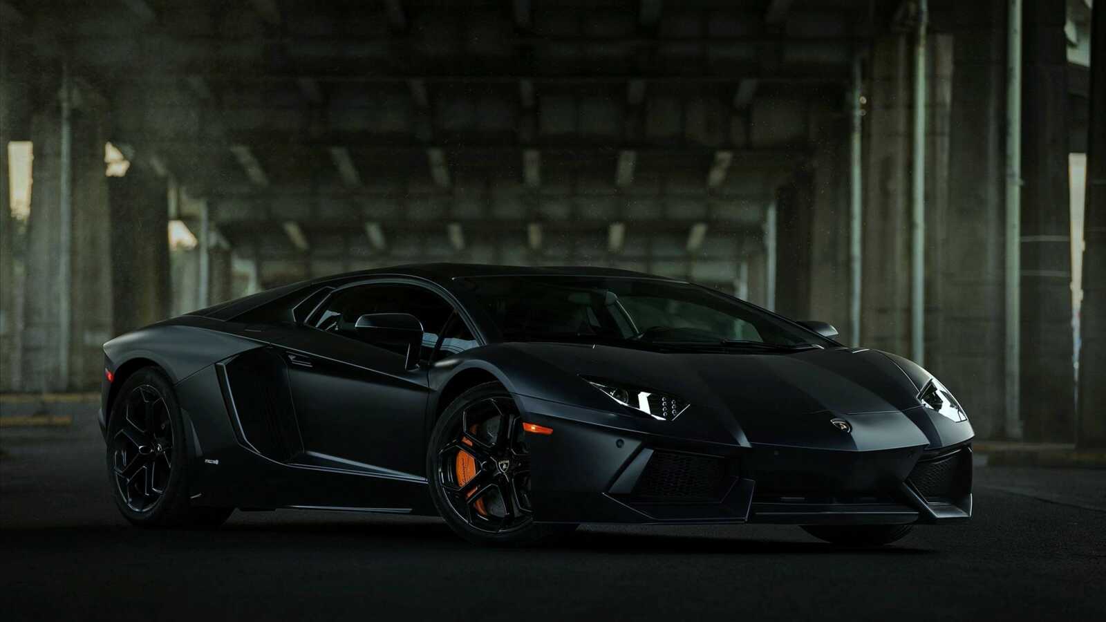 Matte Black 4K Wallpapers Collection