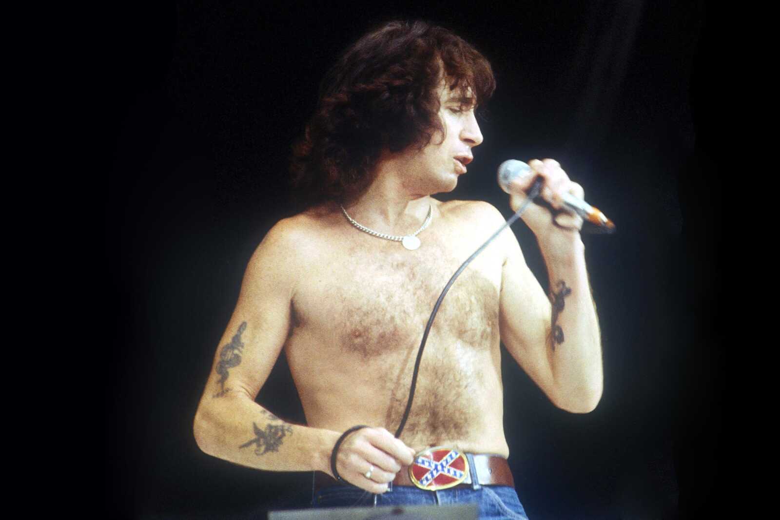Bon Scott Wallpapers (10 images) - WallpaperCat