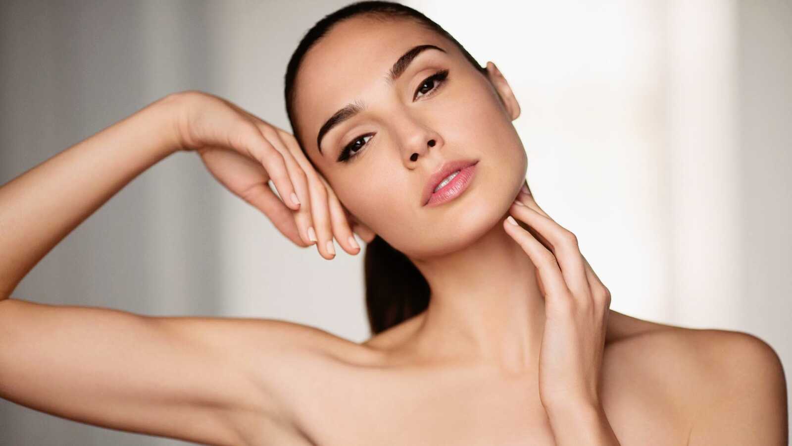 Gal Gadot Wallpapers (49 images) - WallpaperCat