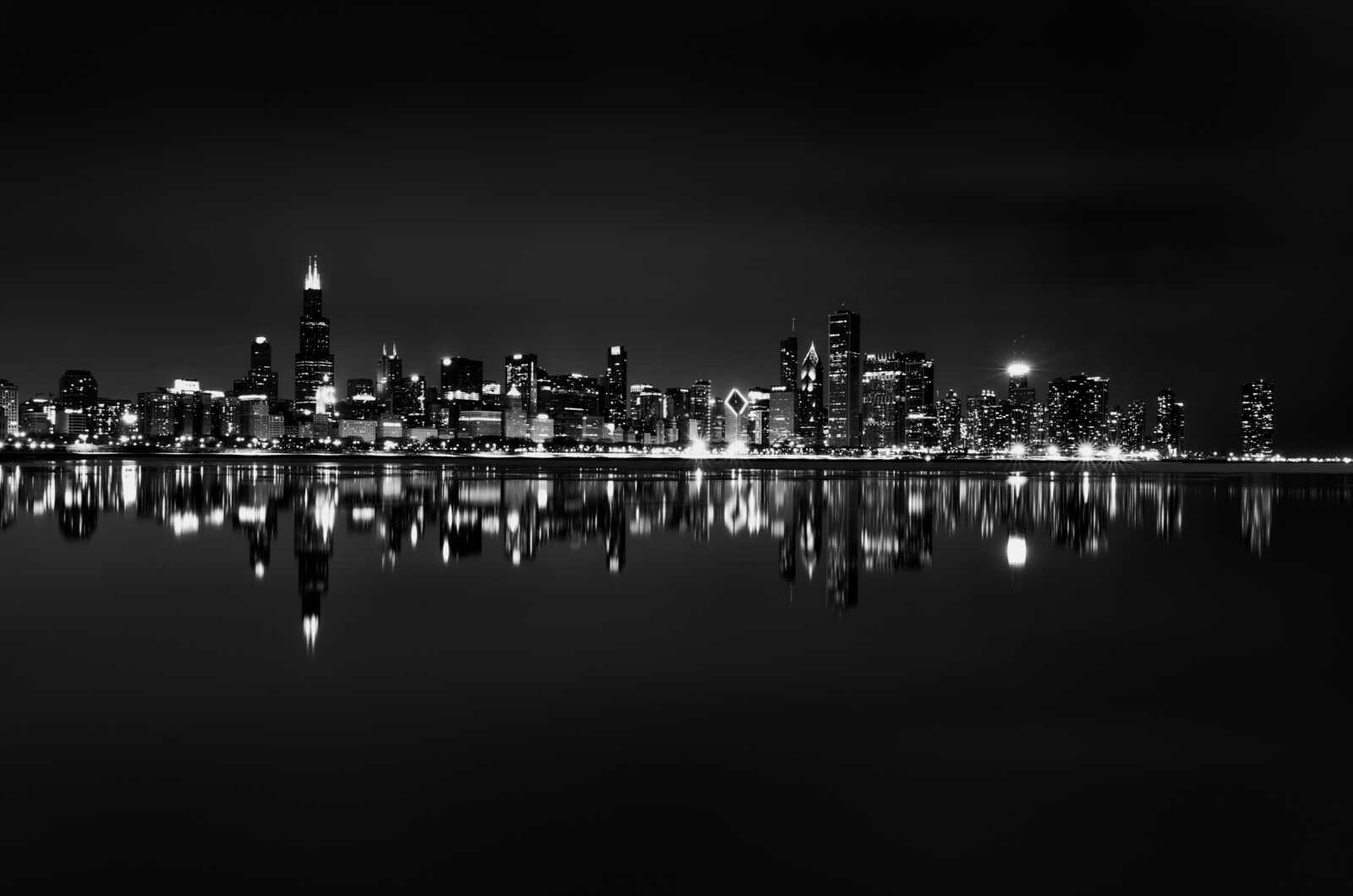 Black and White Chicago Skyline Wallpapers (22 images) - WallpaperCat