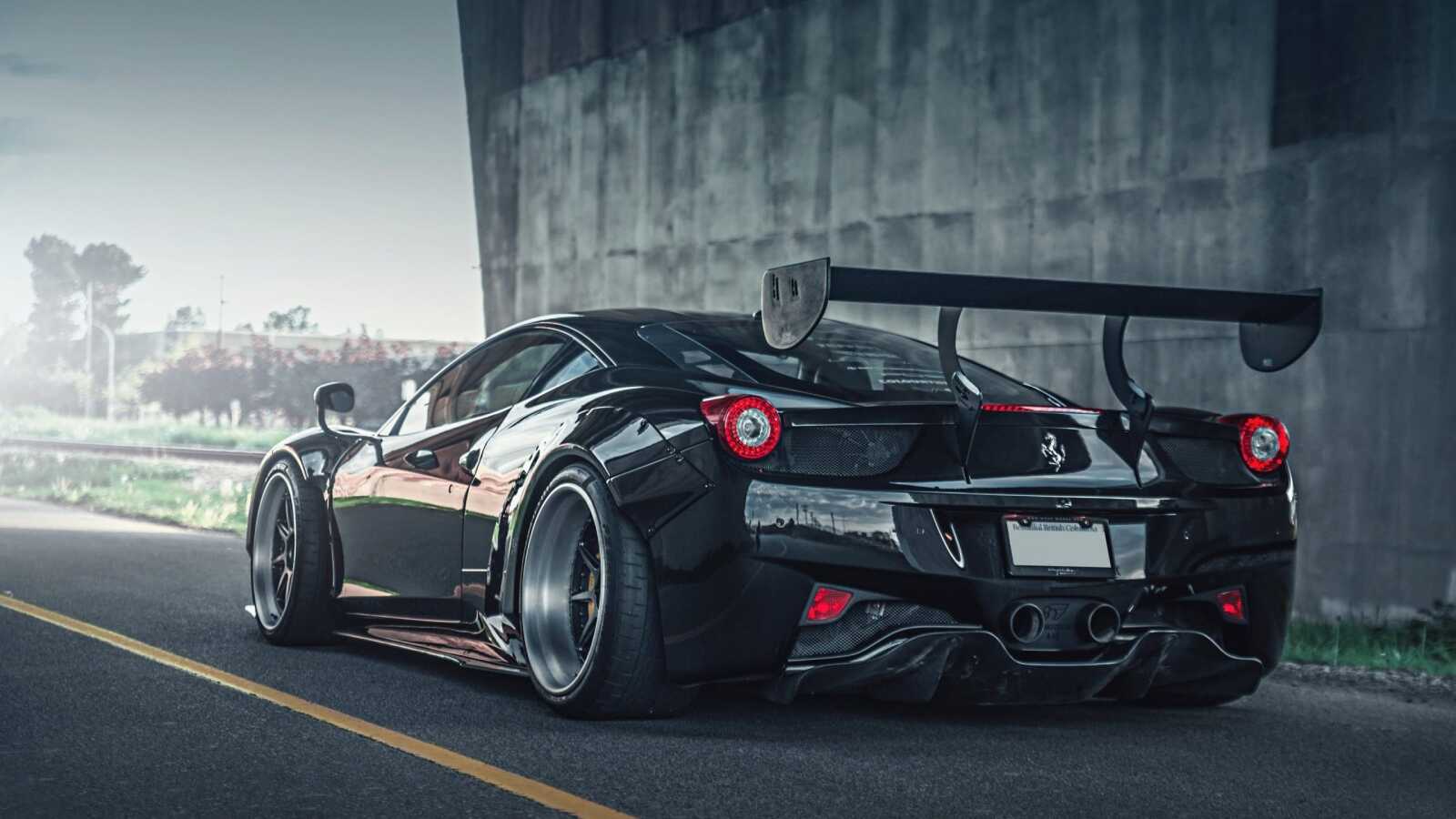 Liberty Walk Ferrari 458