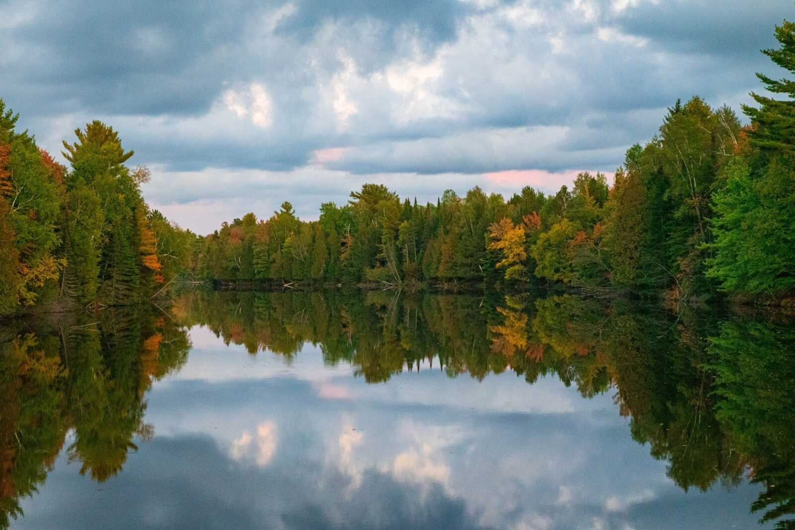 Wisconsin Green Background Wisconsin Wallpapers (26 images) - WallpaperCat