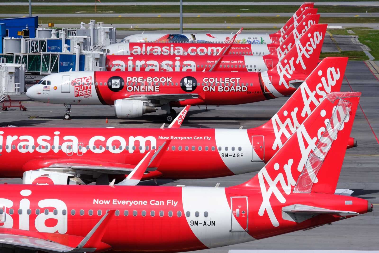 AirAsia Wallpapers (41 images) - WallpaperCat