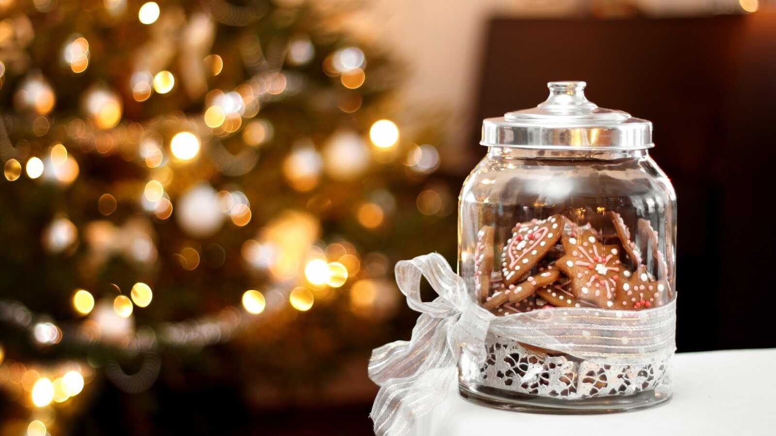 Gingerbread Cookie Jar