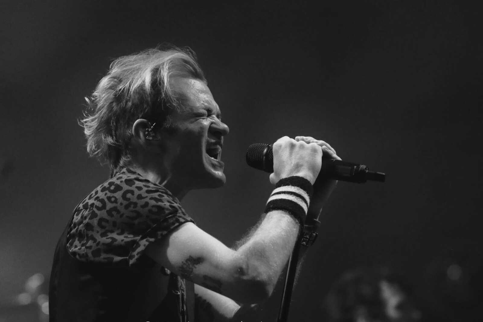 41 Rapper Wallpaper Sum 41 (Band) Wallpapers (19 images) - WallpaperCat