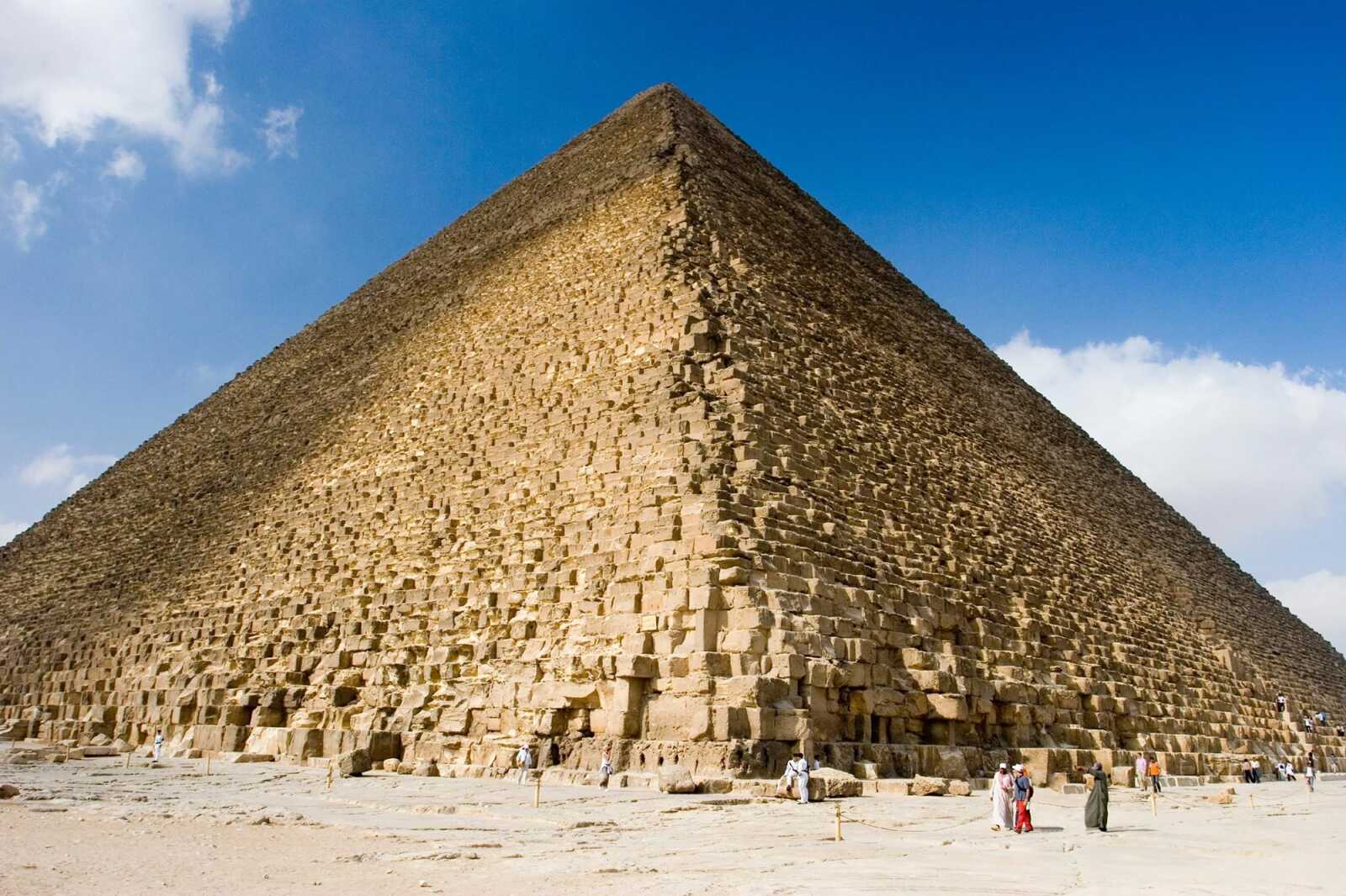 Pyramids of Giza Wallpapers (36 images) - WallpaperCat