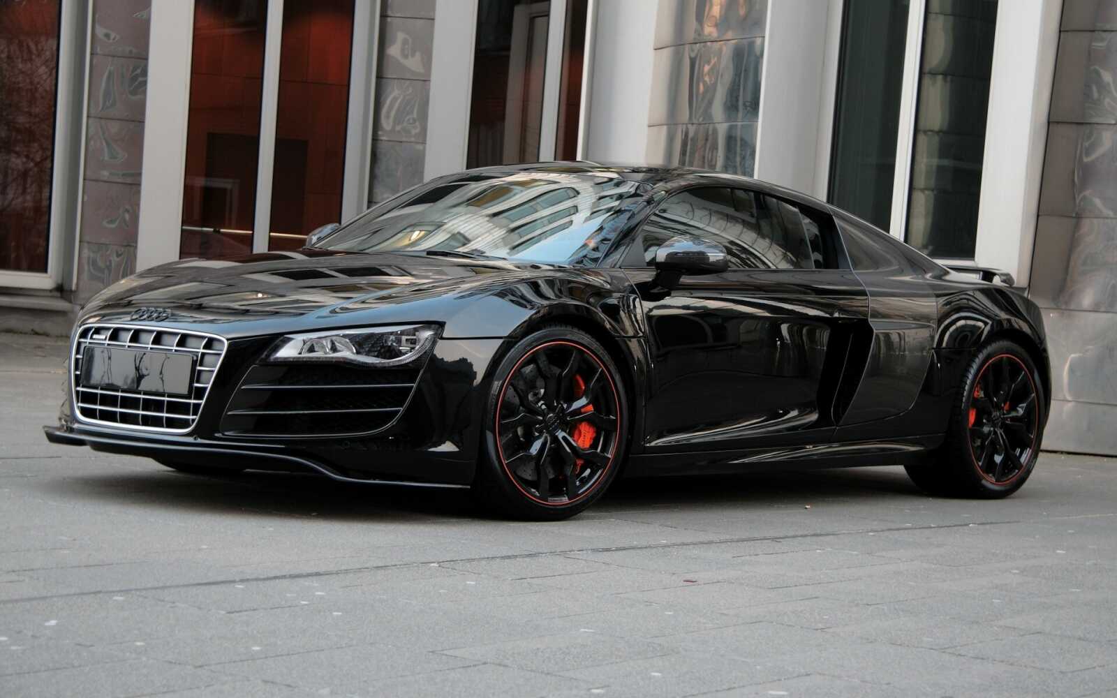Black Audi R8 V10