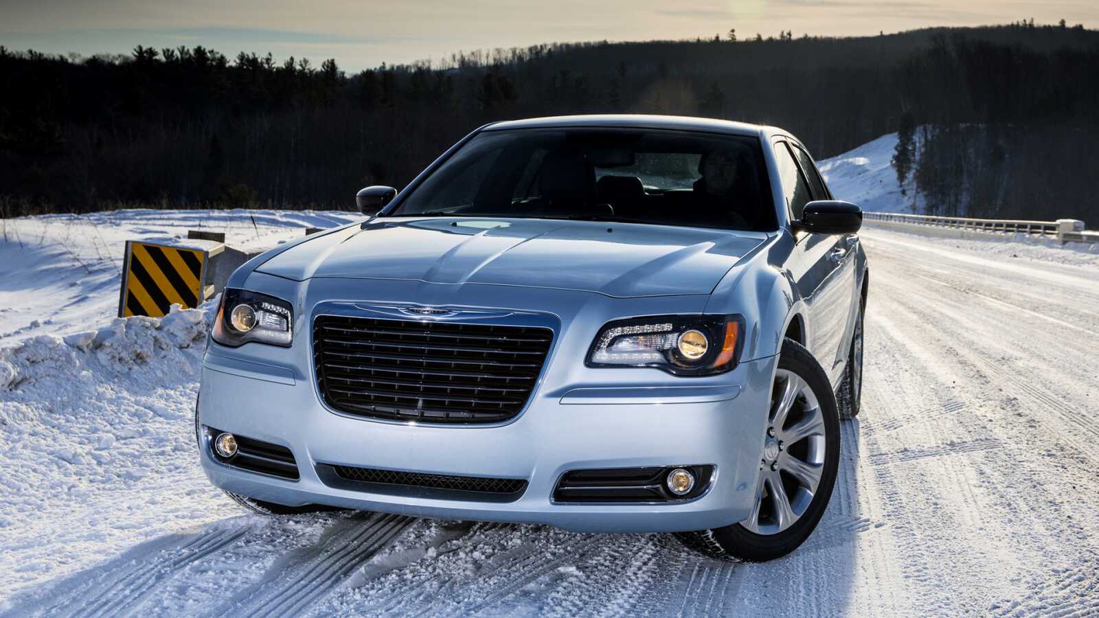 Chrysler 300 Tire Size Wallpaper For Iphone