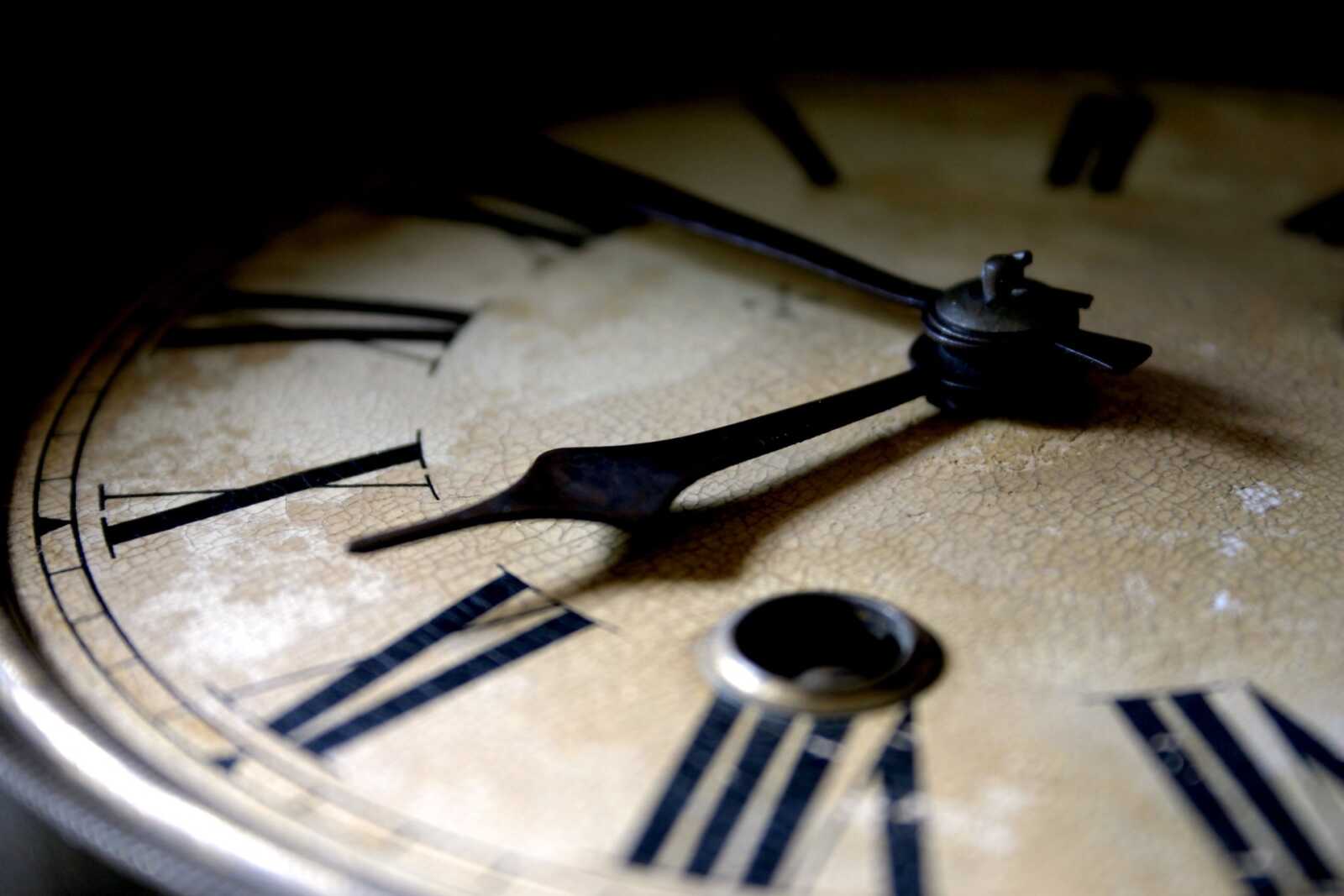 Clock Wallpapers (132 images) - WallpaperCat
