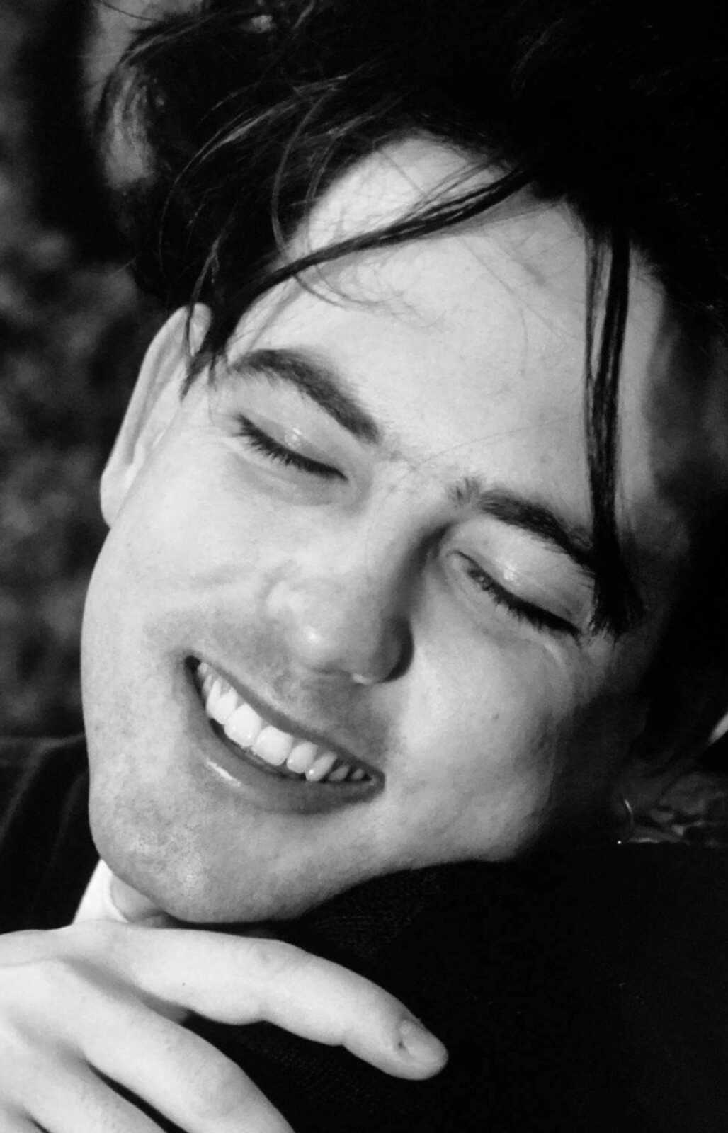Robert Smith Wallpapers (24 images) - WallpaperCat