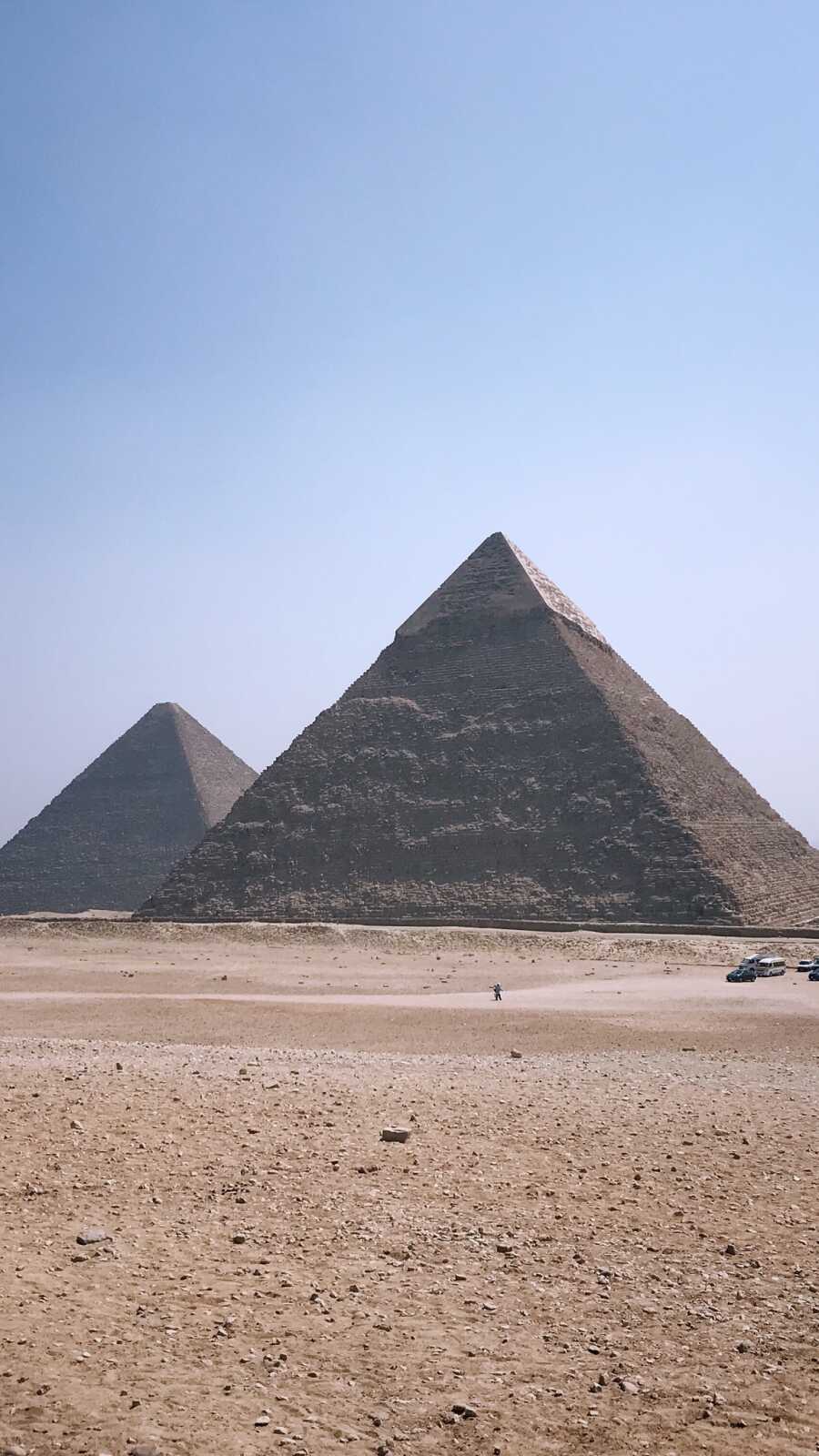 Pyramids of Giza Wallpapers (36 images) - WallpaperCat