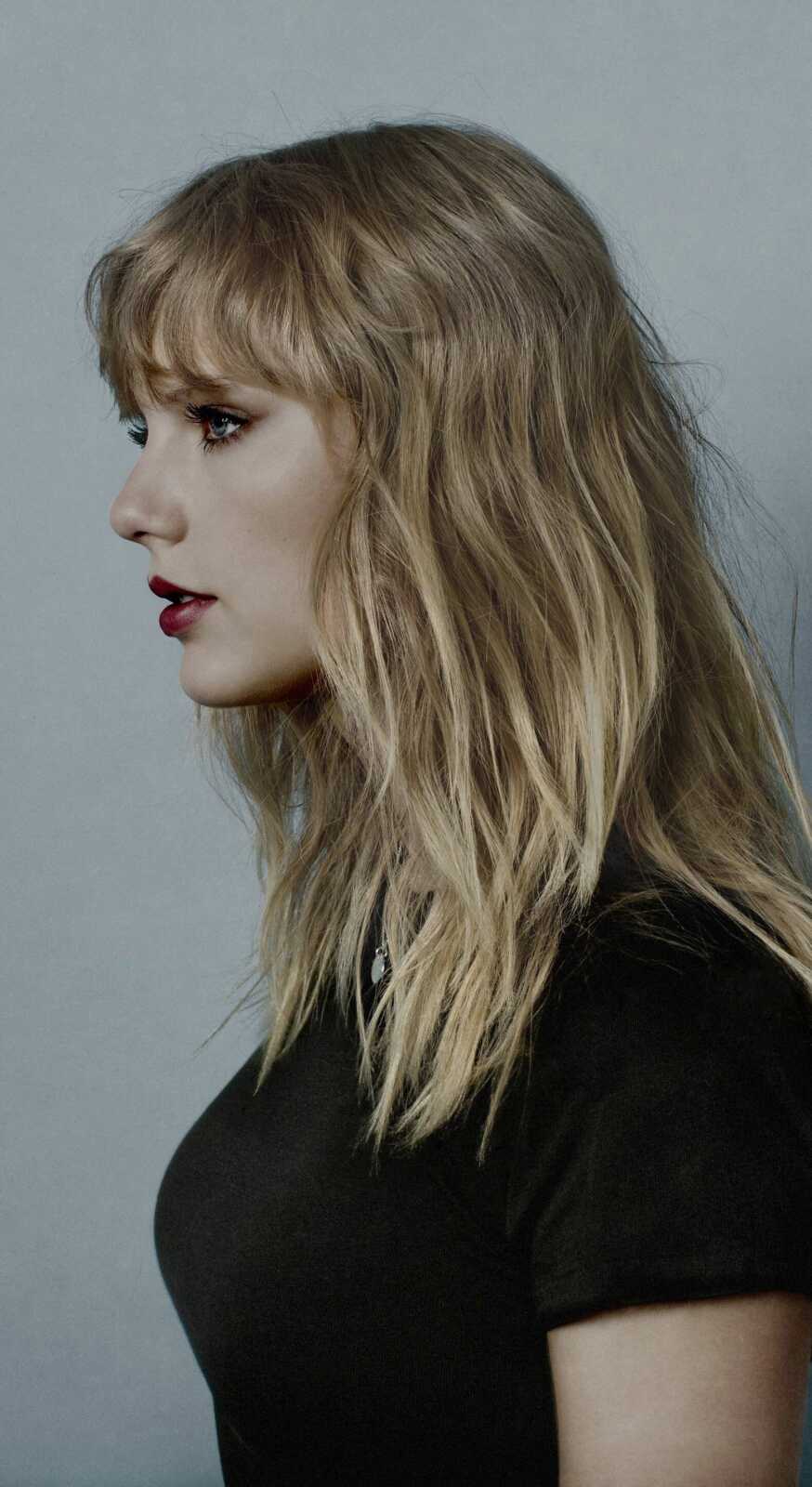Suki Waterhouse 4K Wallpapers Collection