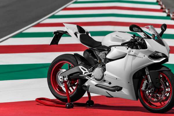 899 Wallpapers
