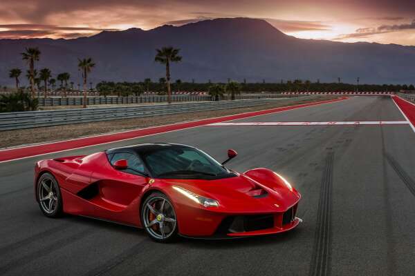 LaFerrari Wallpapers