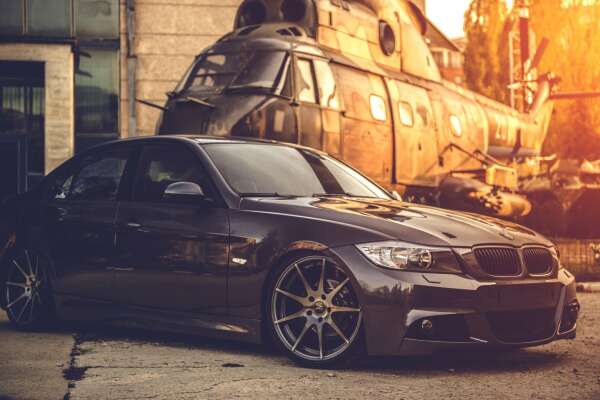 E90 Wallpapers