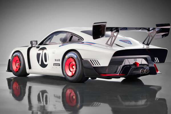 935 Wallpapers